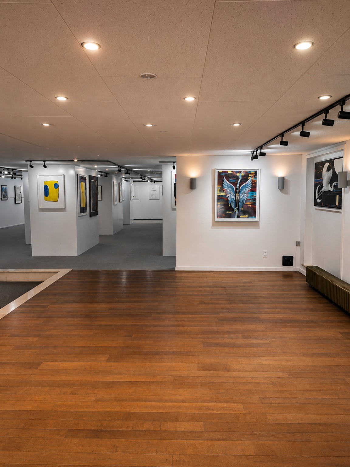 CORVAN ART interior